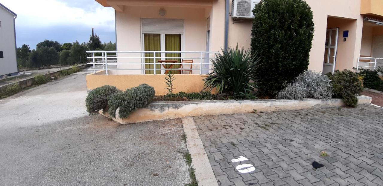 Marina Blue Apartment Starigrad Paklenica Exterior photo